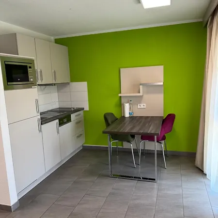 Schoenes 111 Direkt Am Flughafen-messe Und Si-centrum Stuttgart Apartmán