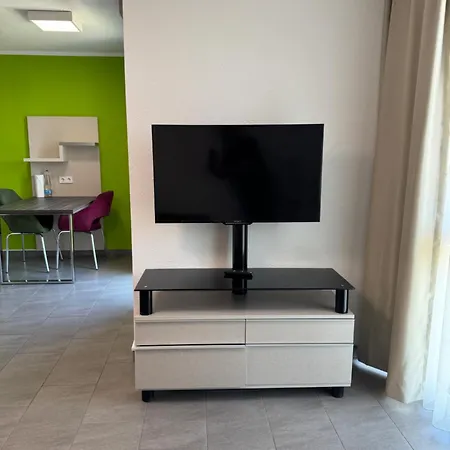 Apartment Luxus 111 Direkt Am Flughafen-messe Und Si-centrum Stuttgart